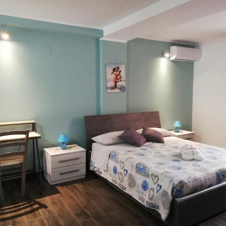 מלון סירקוזה Siracusa Holiday House מראה חיצוני תמונה